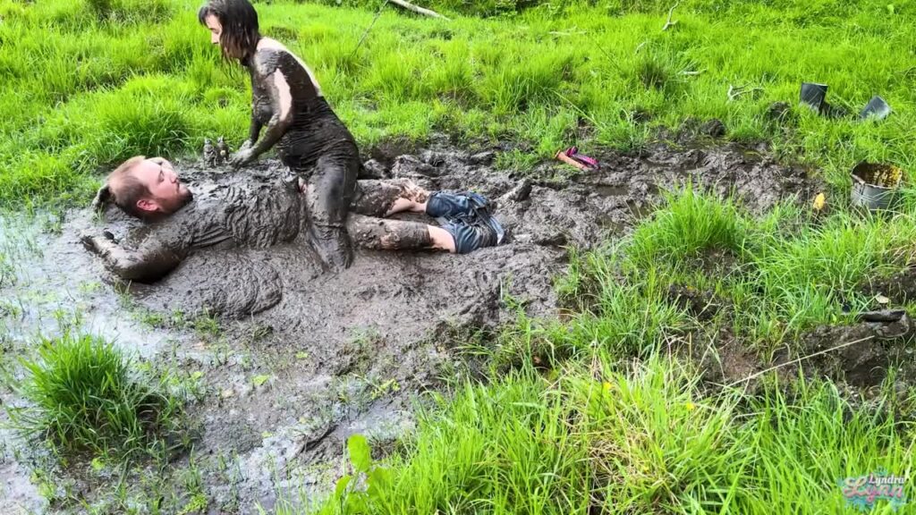 Lyndra Lynn – Swamp and Manure Fuck