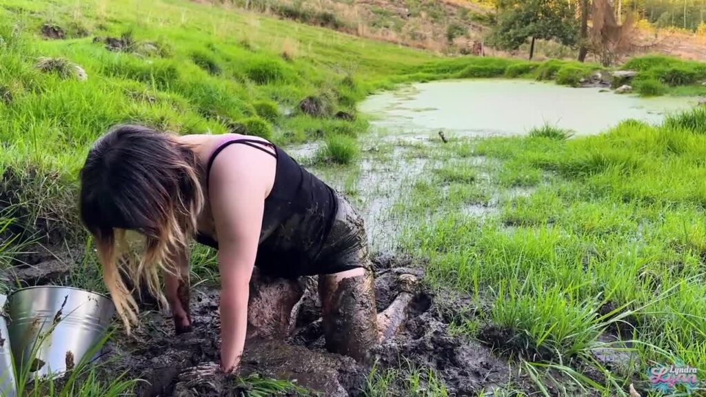Lyndra Lynn – Swamp Mud and Manure